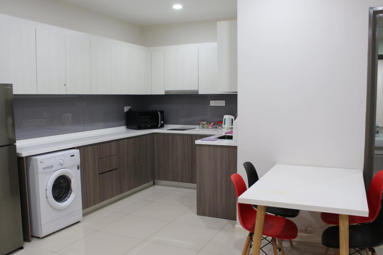 Suasana Suites D'Homestay Jb Town Johor Bahru Exterior foto