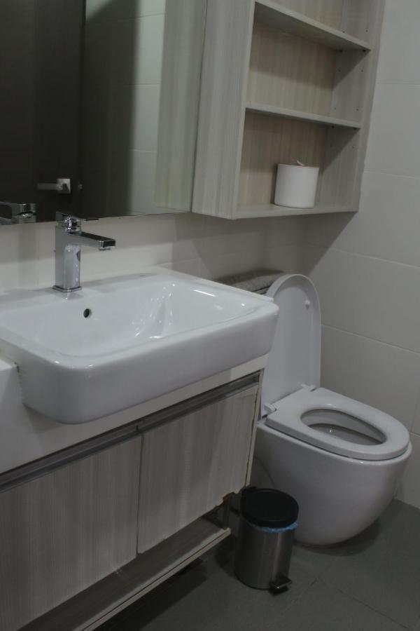 Suasana Suites D'Homestay Jb Town Johor Bahru Exterior foto